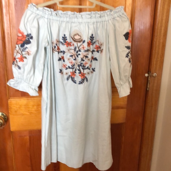 Sadie & Sage Dresses & Skirts - NWT! Off the shoulder light denim dress